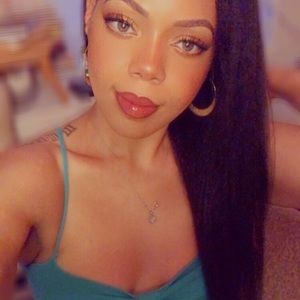 Meet your Posher, Melisa